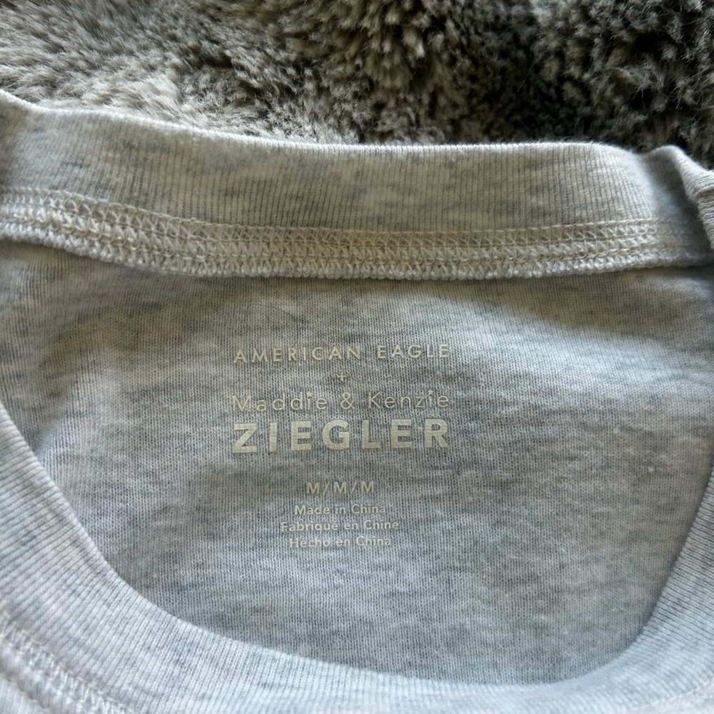 Gray Crop Top - Picture 4 of 4